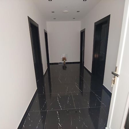 Villa Leonel Zeka 卡萨米尔 外观 照片